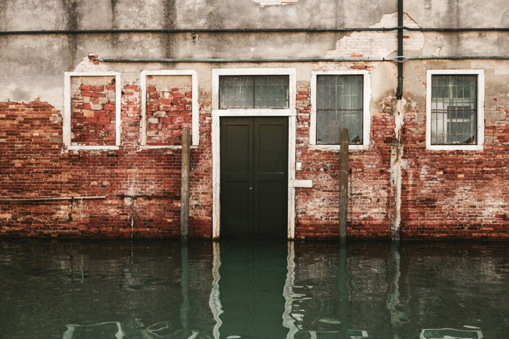 How Much Does Water Damage Restoration Cost in Las Vegas?